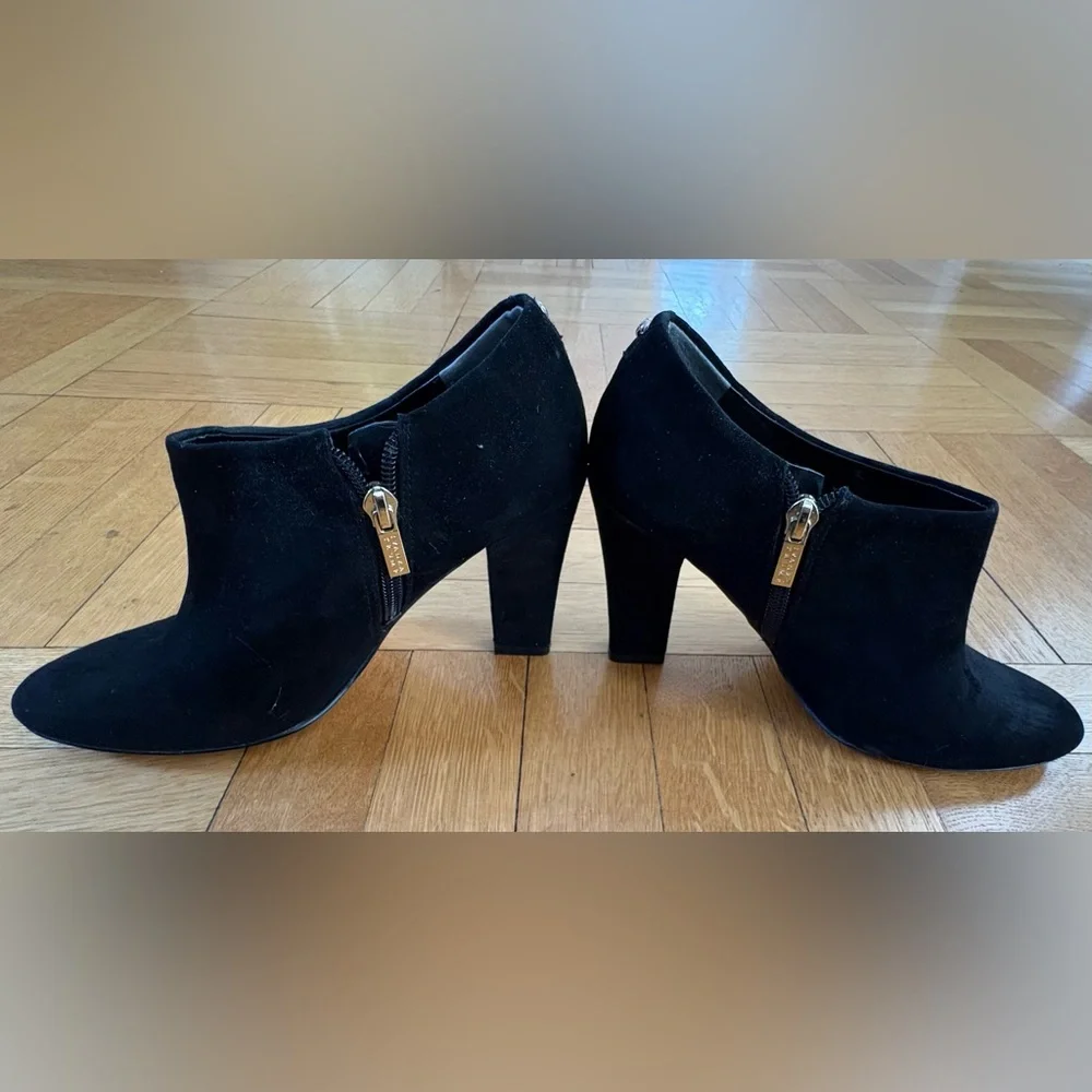Ivanka Trump Black Ankle Booties in Size 7.5